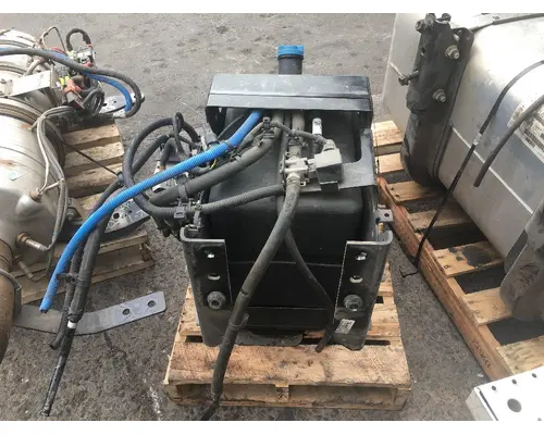 INTERNATIONAL MV607 DEF Tank