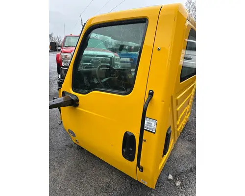 INTERNATIONAL MV607 Door Assembly, Front