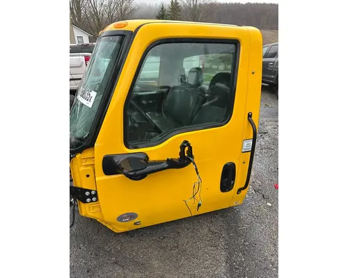 INTERNATIONAL MV607 Door Assembly, Front