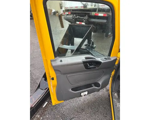 INTERNATIONAL MV607 Door Assembly, Front