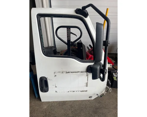 INTERNATIONAL MV607 Door Assembly, Front