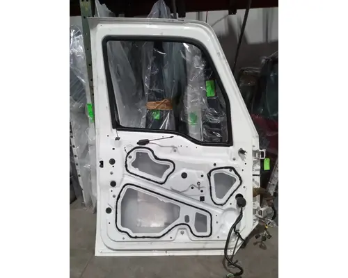 INTERNATIONAL MV607 Door Assembly, Front