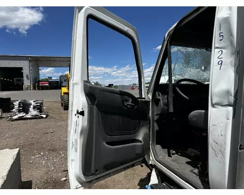 INTERNATIONAL MV607 Door Assembly, Front