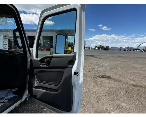INTERNATIONAL MV607 Door Assembly, Front