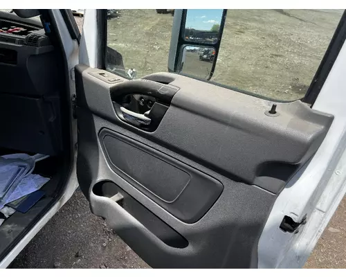 INTERNATIONAL MV607 Door Assembly, Front