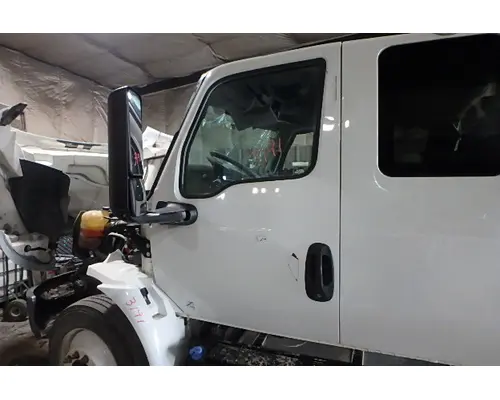INTERNATIONAL MV607 Door Assembly, Front