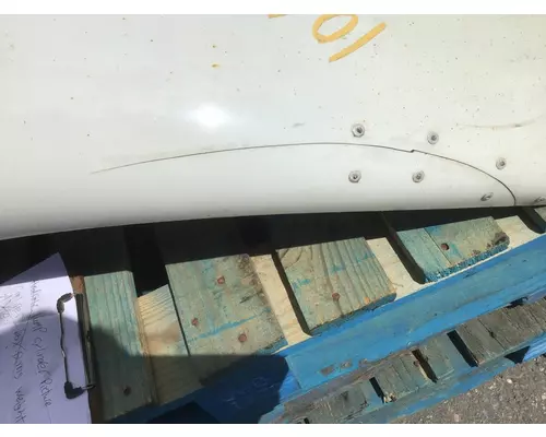 INTERNATIONAL MV607 Fender Extension
