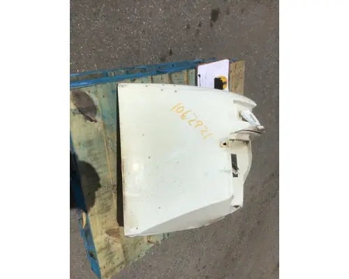 INTERNATIONAL MV607 Fender Extension
