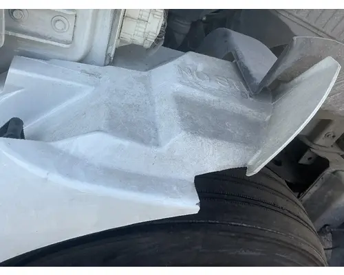 INTERNATIONAL MV607 Fender Extension
