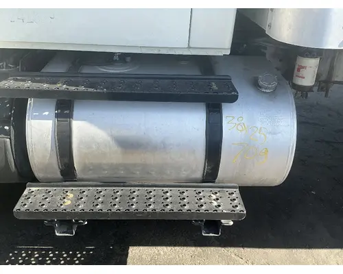 INTERNATIONAL MV607 Fuel Tank