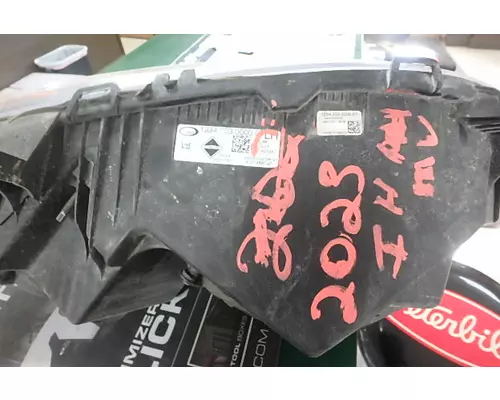 INTERNATIONAL MV607 Headlamp Assembly