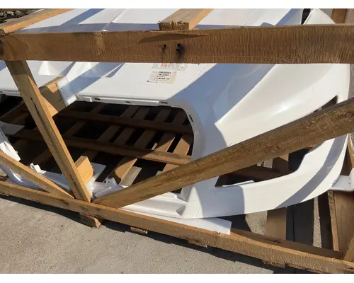 INTERNATIONAL MV607 Hood