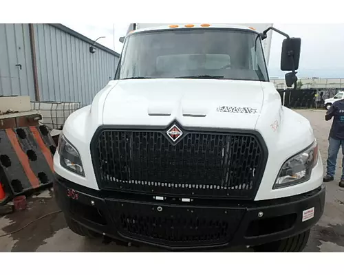 INTERNATIONAL MV607 Hood