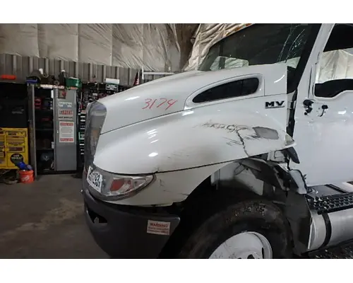 INTERNATIONAL MV607 Hood