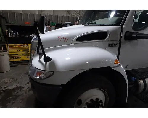 INTERNATIONAL MV607 Hood