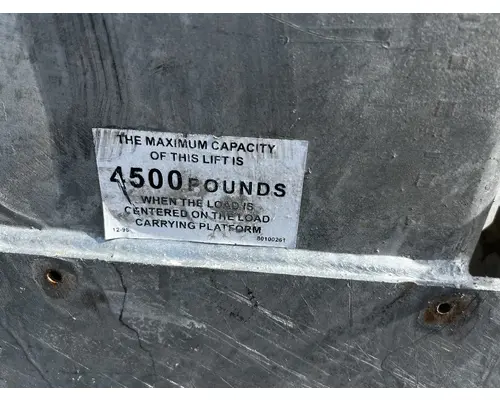 INTERNATIONAL MV607 Liftgate