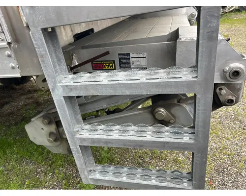 INTERNATIONAL MV607 Liftgates  Tailgates