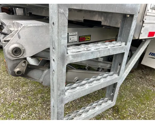 INTERNATIONAL MV607 Liftgates  Tailgates