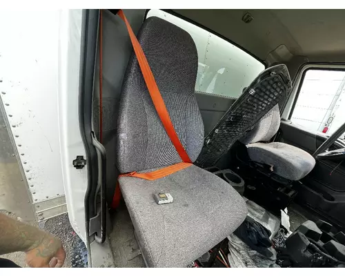 INTERNATIONAL MV607 Seat, Front