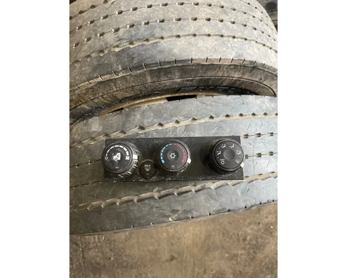 INTERNATIONAL MV607 Temperature Control