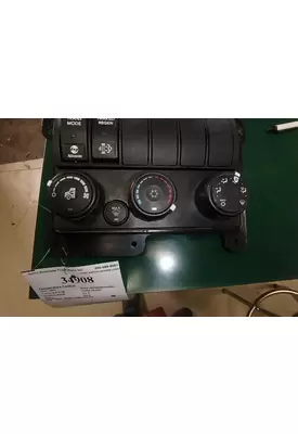 INTERNATIONAL MV607 Temperature Control