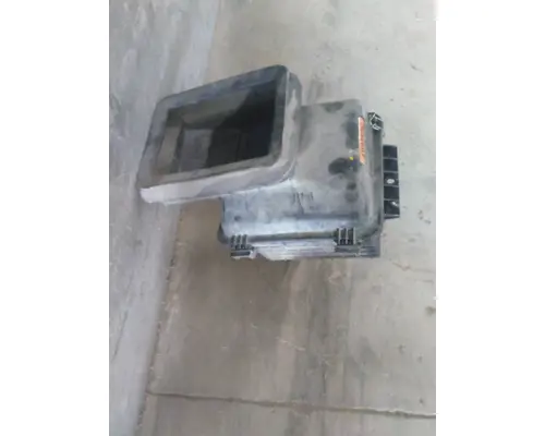 INTERNATIONAL MV AIR CLEANER