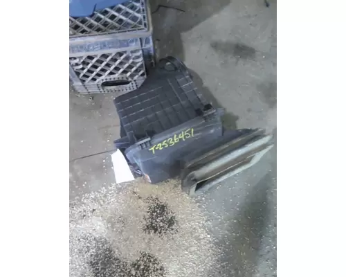 INTERNATIONAL MV AIR CLEANER