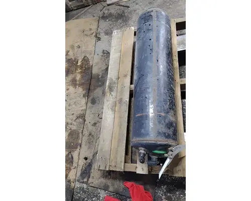 INTERNATIONAL MV AIR TANK