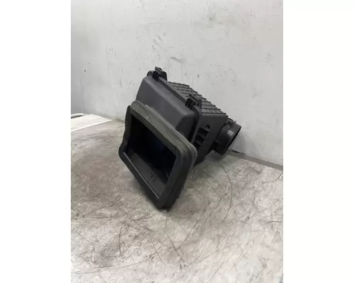 INTERNATIONAL MV Air Cleaner
