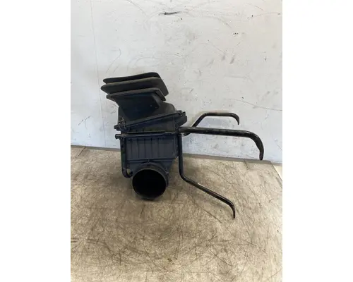 INTERNATIONAL MV Air Cleaner