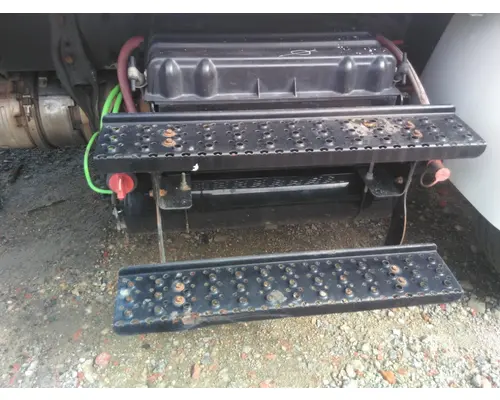 INTERNATIONAL MV BATTERY BOX