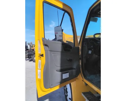 INTERNATIONAL MV CAB