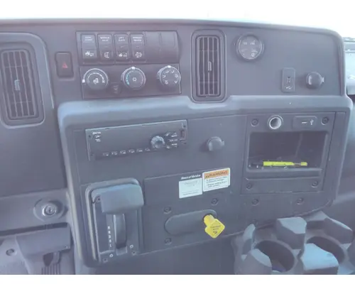 INTERNATIONAL MV CAB