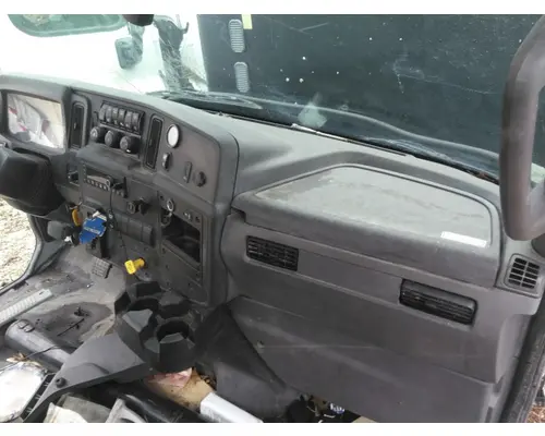 INTERNATIONAL MV CAB