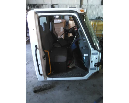 INTERNATIONAL MV CAB