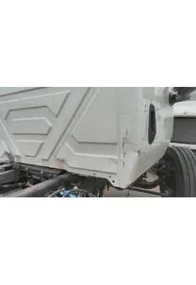 INTERNATIONAL MV CAB