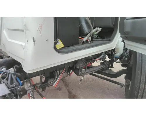 INTERNATIONAL MV CAB