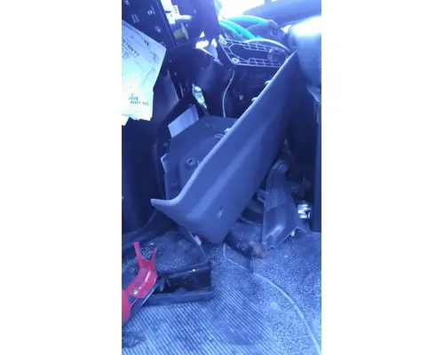 INTERNATIONAL MV CAB