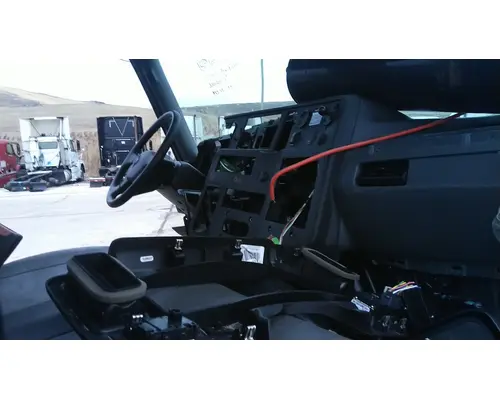 INTERNATIONAL MV CAB