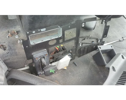INTERNATIONAL MV CAB