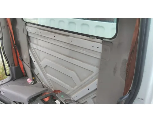 INTERNATIONAL MV CAB
