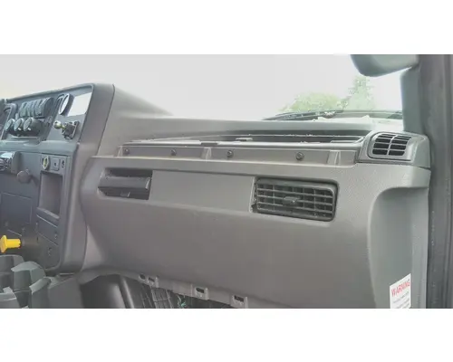 INTERNATIONAL MV CAB