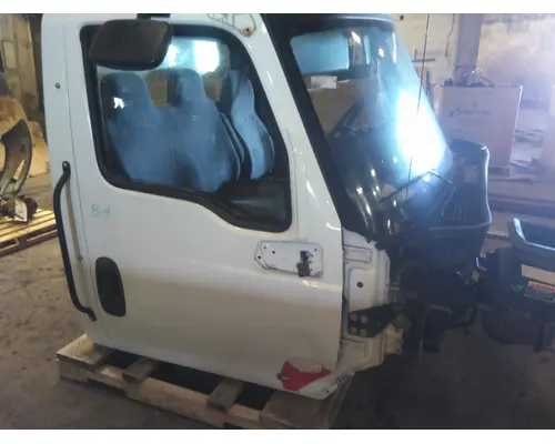 INTERNATIONAL MV CAB