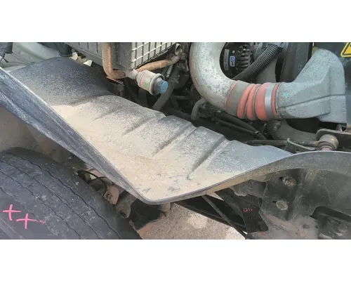 INTERNATIONAL MV FENDER, SPLASH SHIELDGUARD