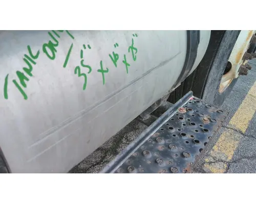 INTERNATIONAL MV FUEL TANK