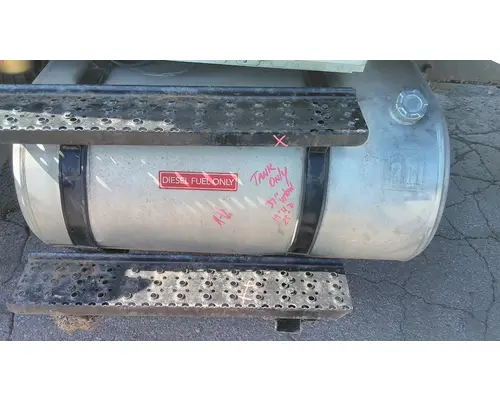 INTERNATIONAL MV FUEL TANK