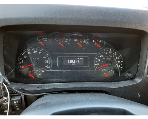 INTERNATIONAL MV GAUGE CLUSTER