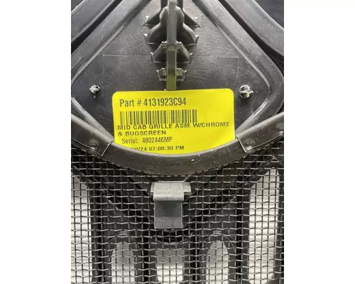 INTERNATIONAL MV Grille