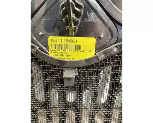 INTERNATIONAL MV Grille