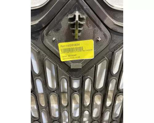INTERNATIONAL MV Grille